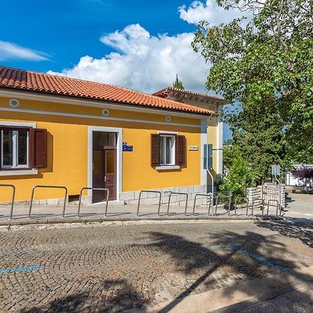 Apartment Lazzarich With Terrace Porec Bagian luar foto